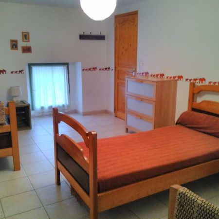 Le Coing Vila La Guiltiere Exterior foto