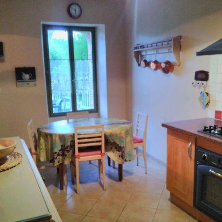 Le Coing Vila La Guiltiere Exterior foto