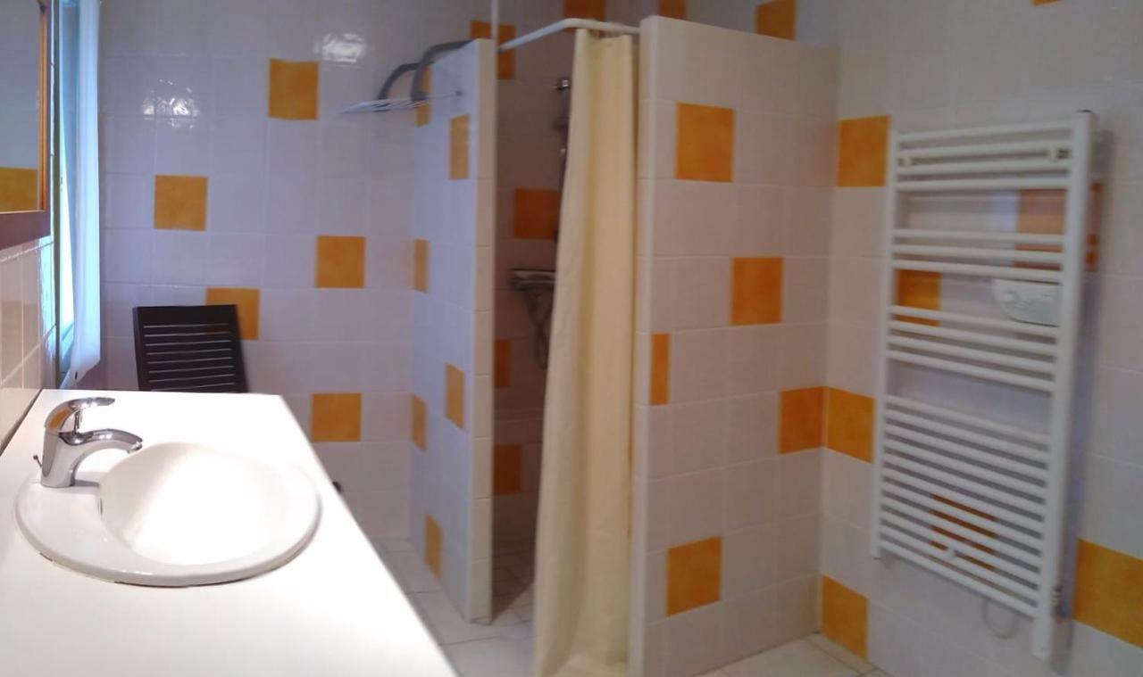 Le Coing Vila La Guiltiere Exterior foto